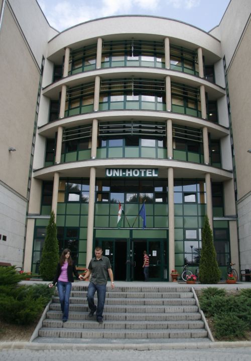 unihptelm.jpg
