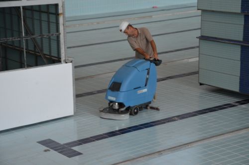 uszoda_atepites_130802_fkcs_1.jpg
