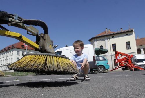 varaosnap_120511_ja_13.jpg