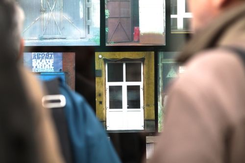 varga_eva_ketszaz_ajto_120412_ja_3.jpg
