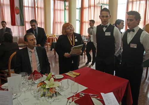 vendeglatos_tanulok_versenye_130320_ja_2.jpg