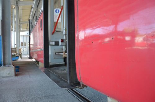 villamos_toldas_130724_fkcs.jpg
