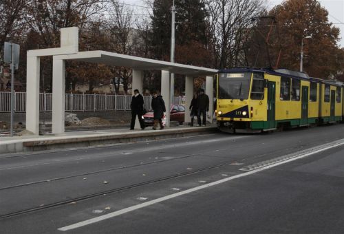 villamosmegallo_balazs_gyozoter_111128_ja_1.jpg