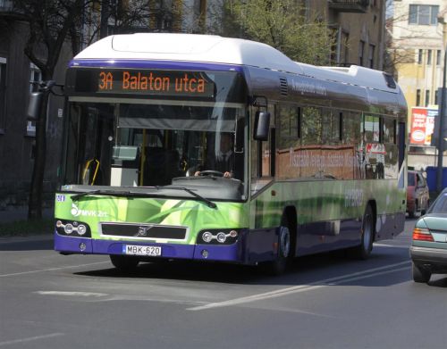 volvo_hibrid_busz_120403_ja_3.jpg