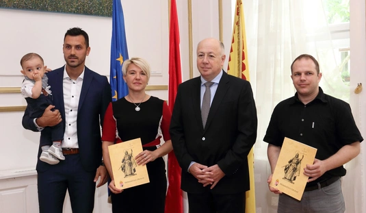 Állampolgársági eskü a városházán 
