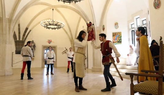 A Diósgyőri Aranysarkantyús Lovagrend nagypénteki János-passió előadása 