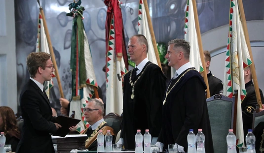 Diplomaosztó 