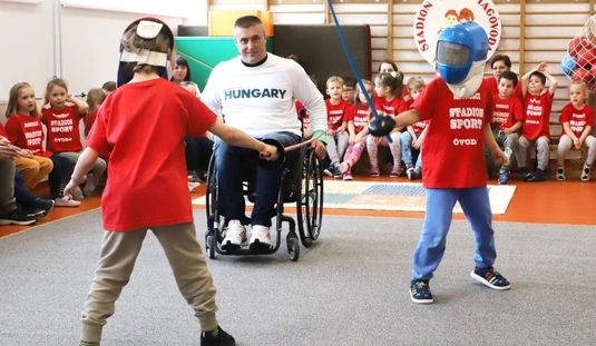 Érzékenyítő foglalkozás a Stadion Sportóvodában a Magyar Parasport Napja alkalmából 