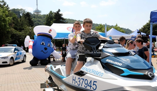 Térkő Party  