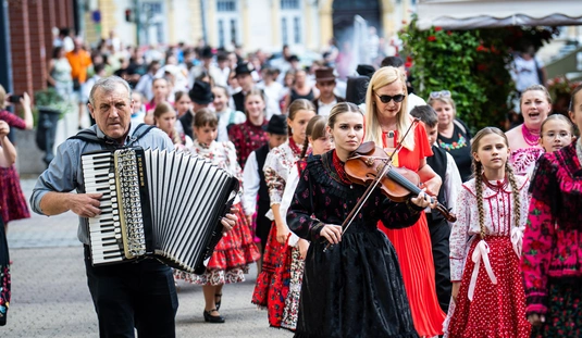 XIV. Dunán innen, Tiszán túl, Kárpát-medencei, ifjúsági, népművészeti tehetségkutató verseny