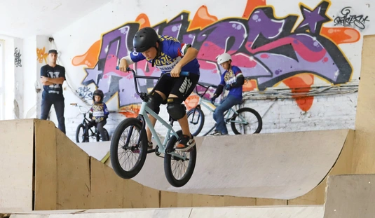 BMX verseny a Factoryban