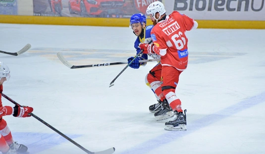 DVTK Jegesmedvék - Corona Brassó