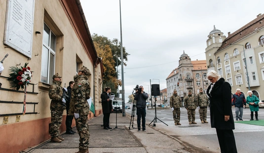 Megemlékezés a  Zsolcai kapui emléktáblánál