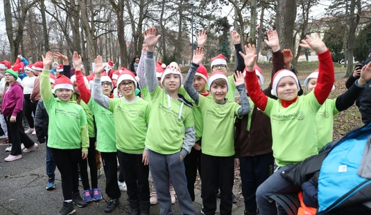Mikulásfutás a Népkertben. Fotó: Juhász Ákos
