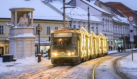 Adventi villamos és téli hangulat a belvárosban