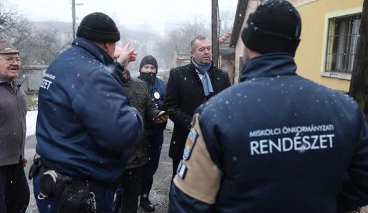 Kiemelt rendészeti ellenőrzést tartottak a Tetemváron. Fotó: Juhász Ákos