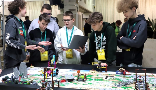 FIRST LEGO verseny és kiállítás az egyetemen