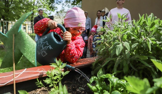 Föld napja a Mesevár Óvodában a MIHŐ munkatársaival