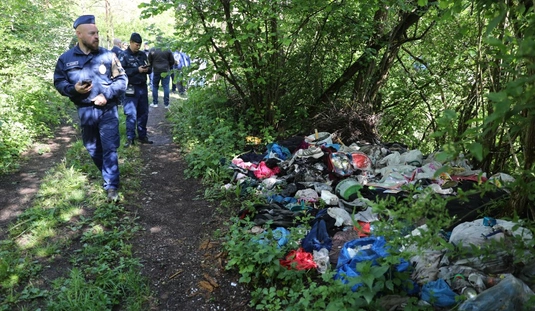 Rendészeti akció a Pacsirta utcában. Fotó: Juhász Ákos