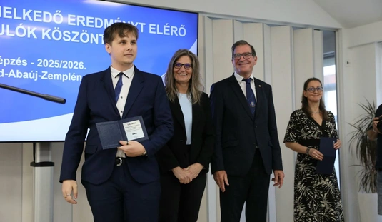 Szakmájukban kiemelkedők – elismerést kaptak a legjobb borsodi diákok. Fotó: Juhász Ákos
