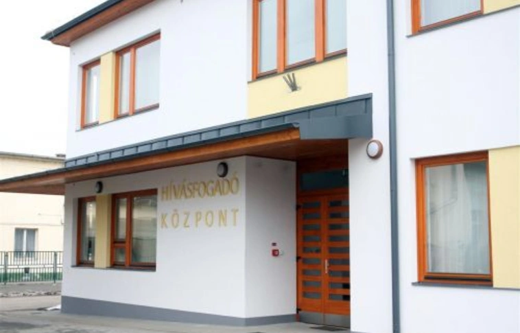 Nincs akadálya a segélyhívó központ év végi elkészültének