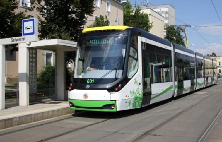 Augusztus 20-án éjszaka érkezik Miskolc második új villamosa
