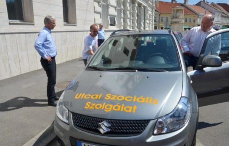 Autóval segítik a miskolci hajléktalan-ellátást