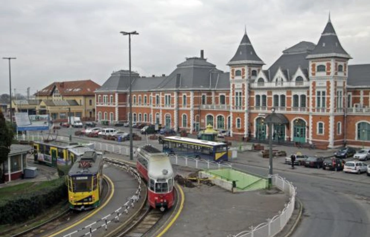 Tiszai pályaudvar: év végére megújul a villamos-végállomás
