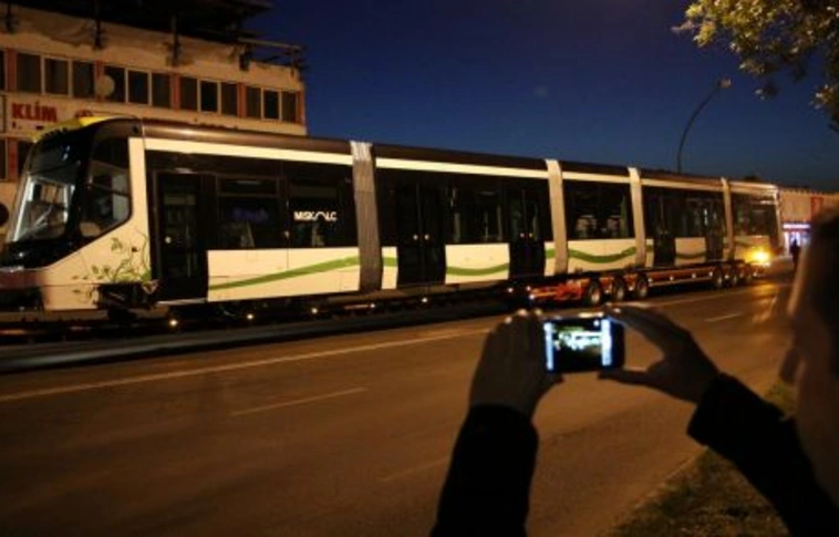 Vágányzár lesz éjjel a Skoda pályabejárása alatt
