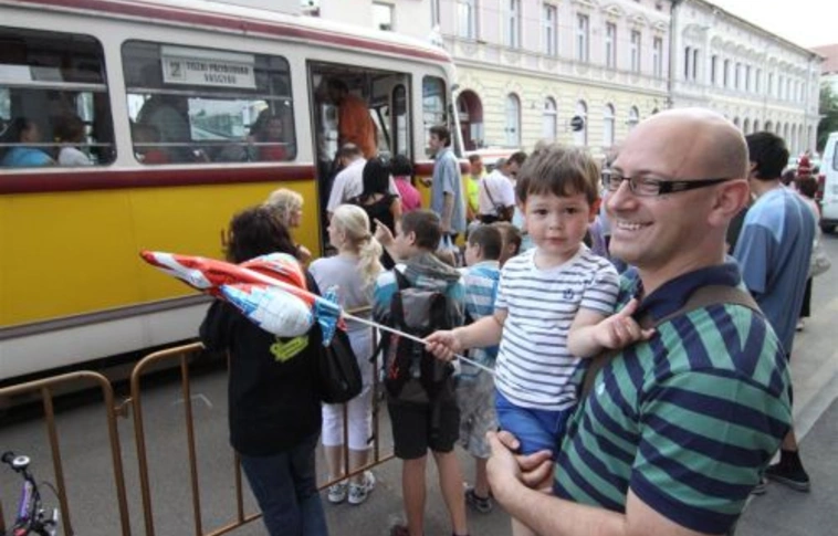 Egy éjszaka ahol minden a villamosunkról szól!