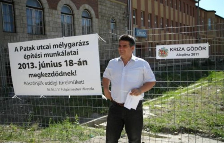 Az MSZP a mélygarázsról