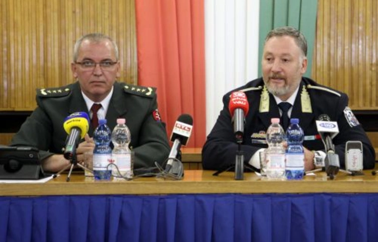Magyar-szlovák rendőrségi sajtótájékoztató