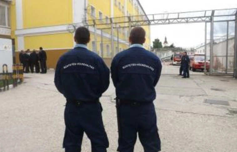 Mentési gyakorlat a börtönben