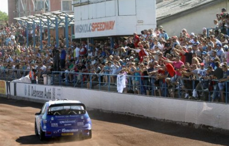 Elkezdődött a rallyünnep Miskolcon