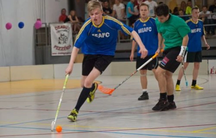 Egyetemi floorball-bajnokságon az ME