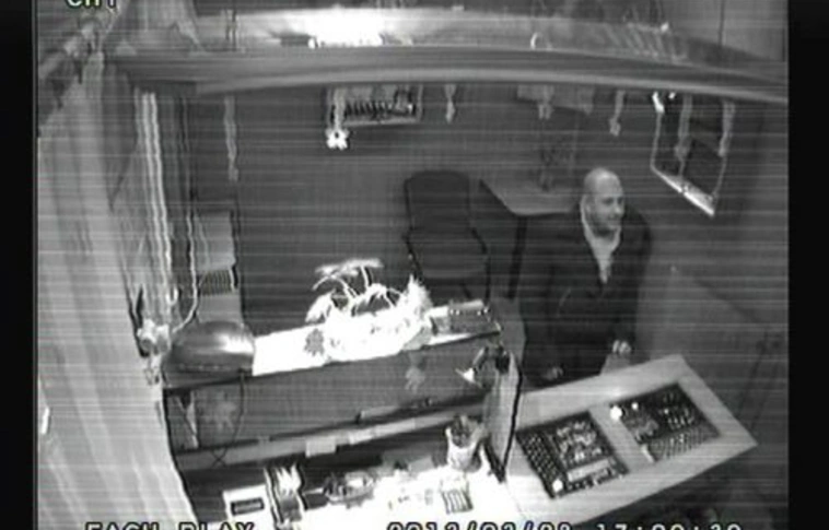 Ékszertolvajt keres a rendőrség