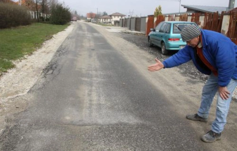 Bruttó 15 méter aszfalt, csúsztatással