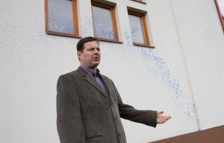Megrongálták a szirmai templomot