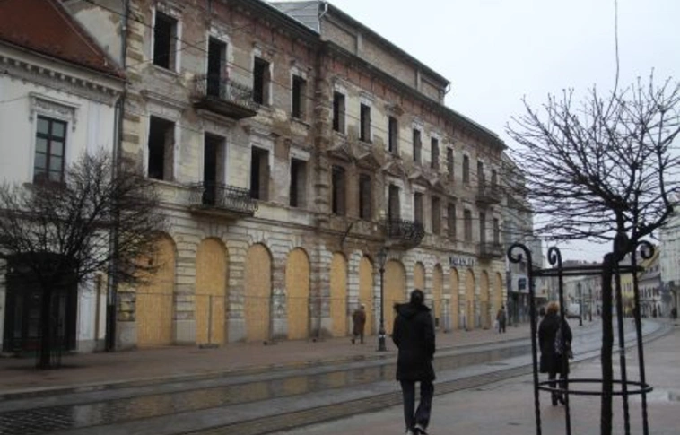 Diákok is dolgoznának az Avas Szálló homlokzatán