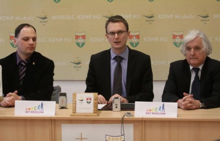 Miskolcon is aláírást gyűjt a KDNP az emberi élet védelmében