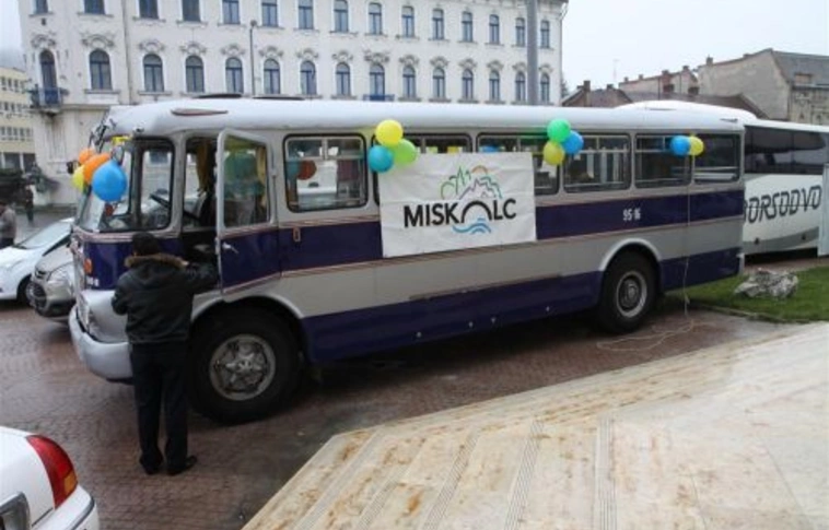 „Nem mindegy, kivel megyünk világgá!”