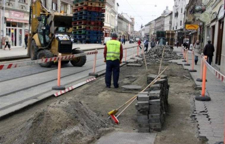 Megkezdődött a sétálóutca felújítása