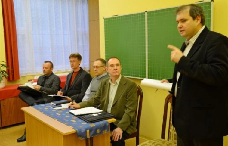 Évente hárommilliós károk a húszemeletesben