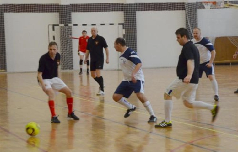 Sportolva és nevetve segítettek