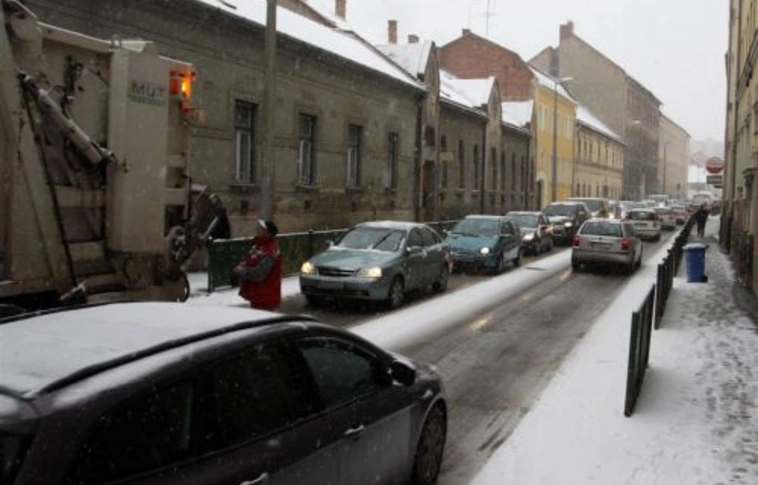Dugókat hozott az újabb hó
