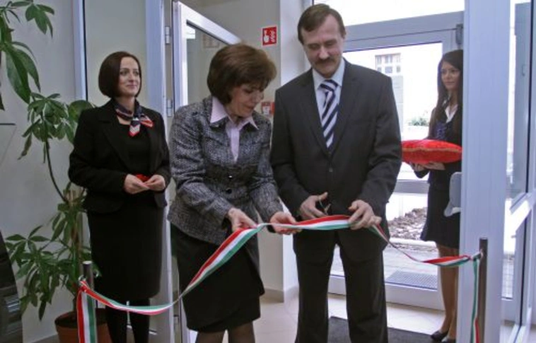 Új helyen, új épületben a bevándorlási hivatal