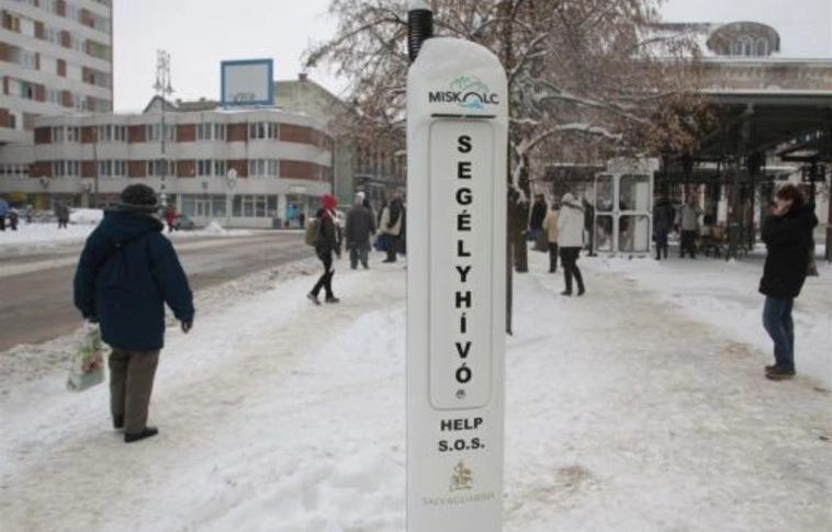 Már működnek a segélyhívók