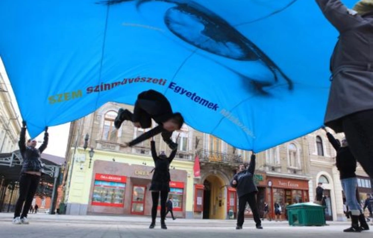 A jövőbe látó SZEM a kultúra felé tekint
