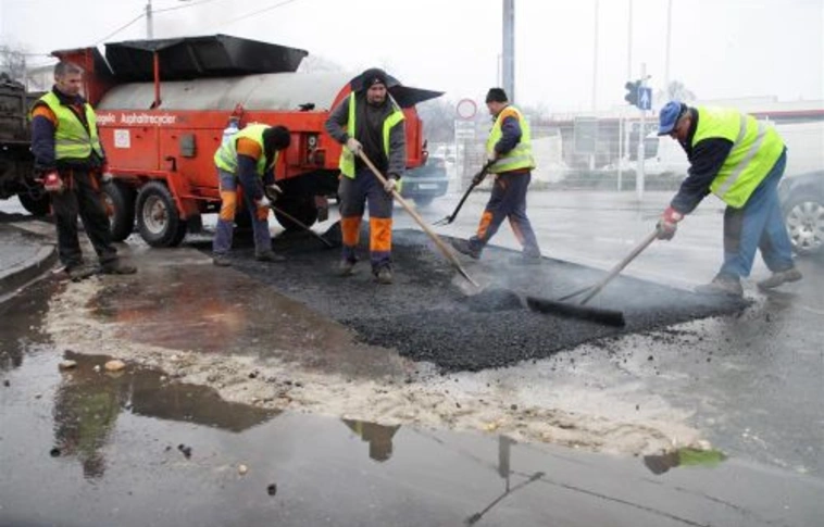 Aszfaltozási munkák kezdődtek