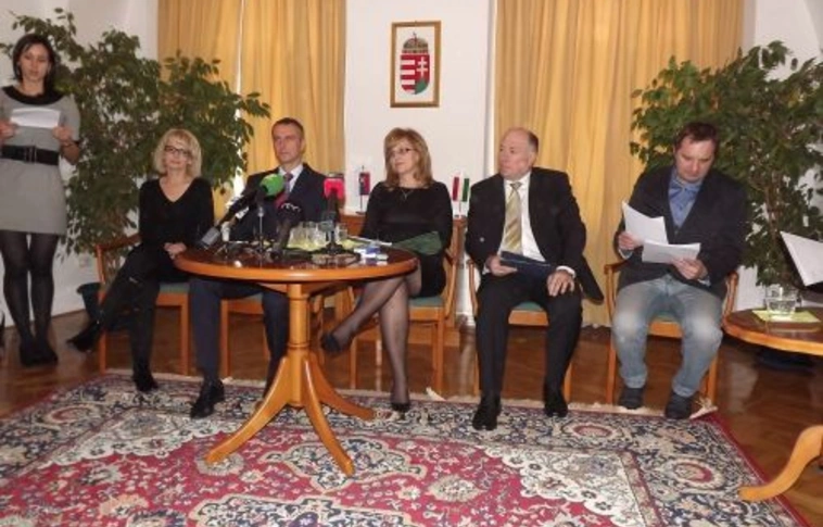 Kassa: Magyar udvar, Miskolc-ház…